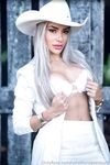Queen Lytta Blond Premium Onlyfans pictures 2