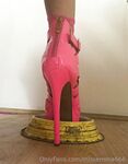 HellBarbie Onlyfans pictures