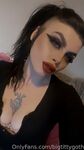 Big Titty Goth  Onlyfans pictures