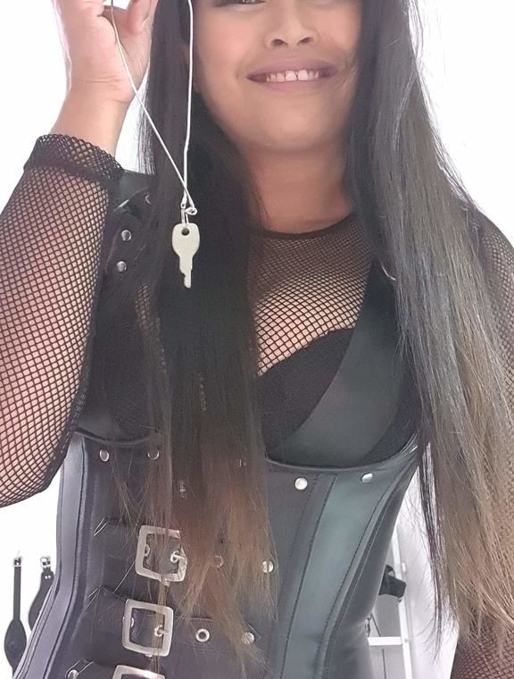 Queen Kali Rain Onlyfans pictures