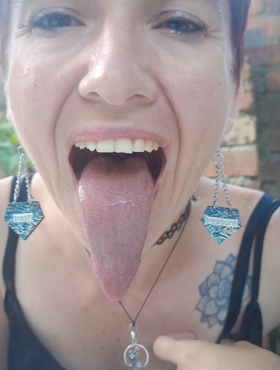 Flicker Twist  Onlyfans pictures