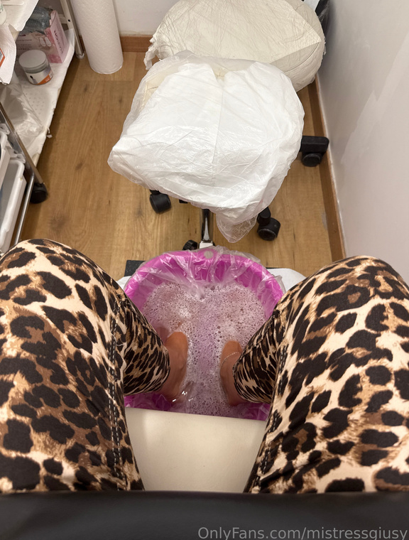 Giusy Feet Onlyfans pictures 2