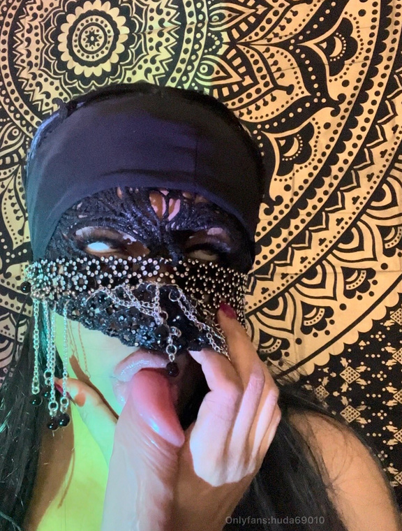 Huda69010 Onlyfans pictures